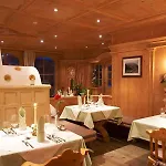 Regina Hotelsuites Зёльден