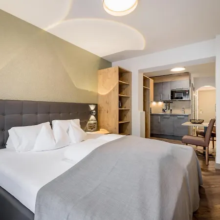 Regina Hotelsuites 4*