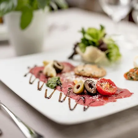 Regina Hotelsuites Aparthotel Sölden