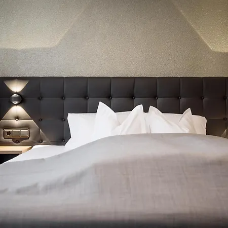 Lägenhetshotell Regina Hotelsuites 4*