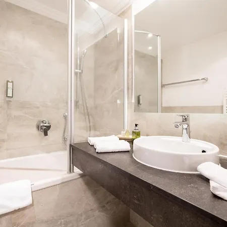 Regina Hotelsuites Hotel apartamentowy Sölden