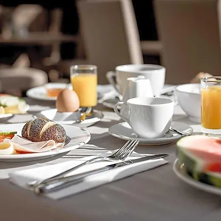 Lägenhetshotell Regina Hotelsuites 4*