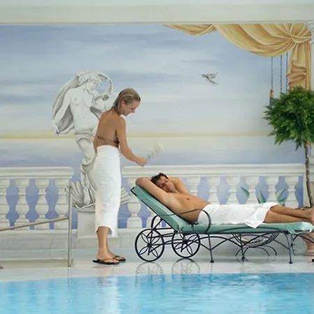 Lägenhetshotell Regina Hotelsuites 4*
