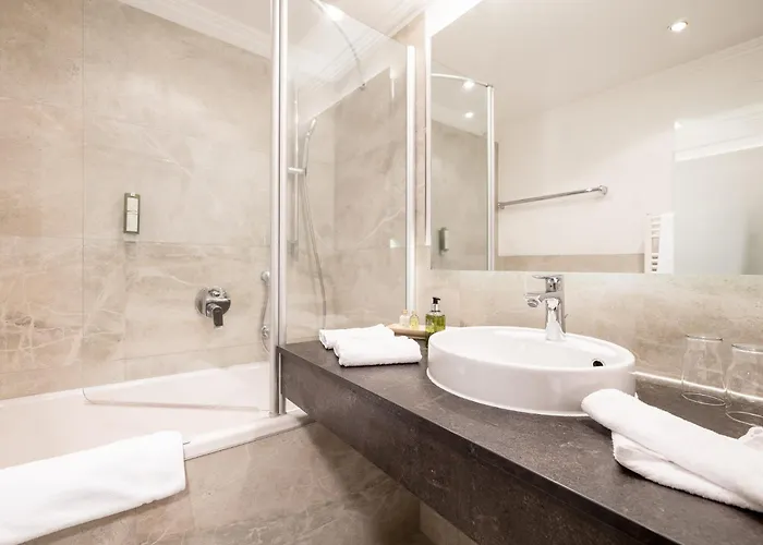 Regina Hotelsuites Apartmanhotel Sölden