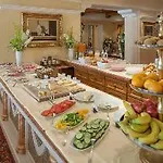 Regina Hotelsuites Aparthotel Solden