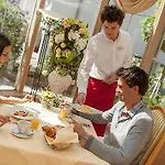 Regina Hotelsuites Aparthotel Solden