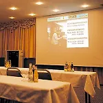 Regina Hotelsuites Aparthotel 4*