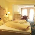 Regina Hotelsuites Aparthotel 4*